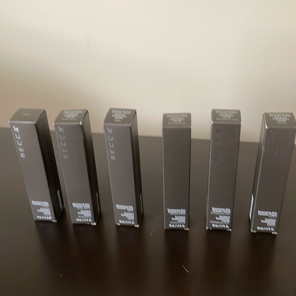 BECCA NIB SKIN PERFECTOR LIQUID LOT WHOLE SET